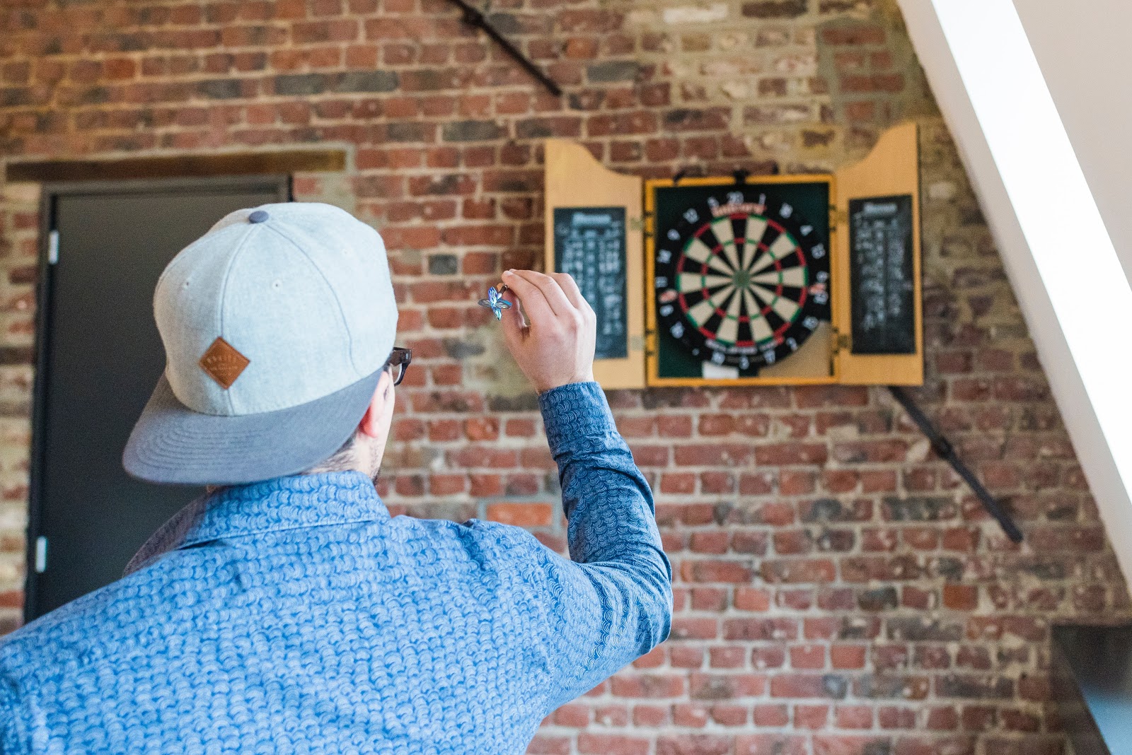 how high are you supposed to hang a dartboard